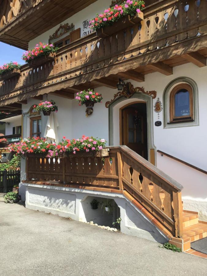 Gaestehaus Alfred Klais Krün Exteriör bild