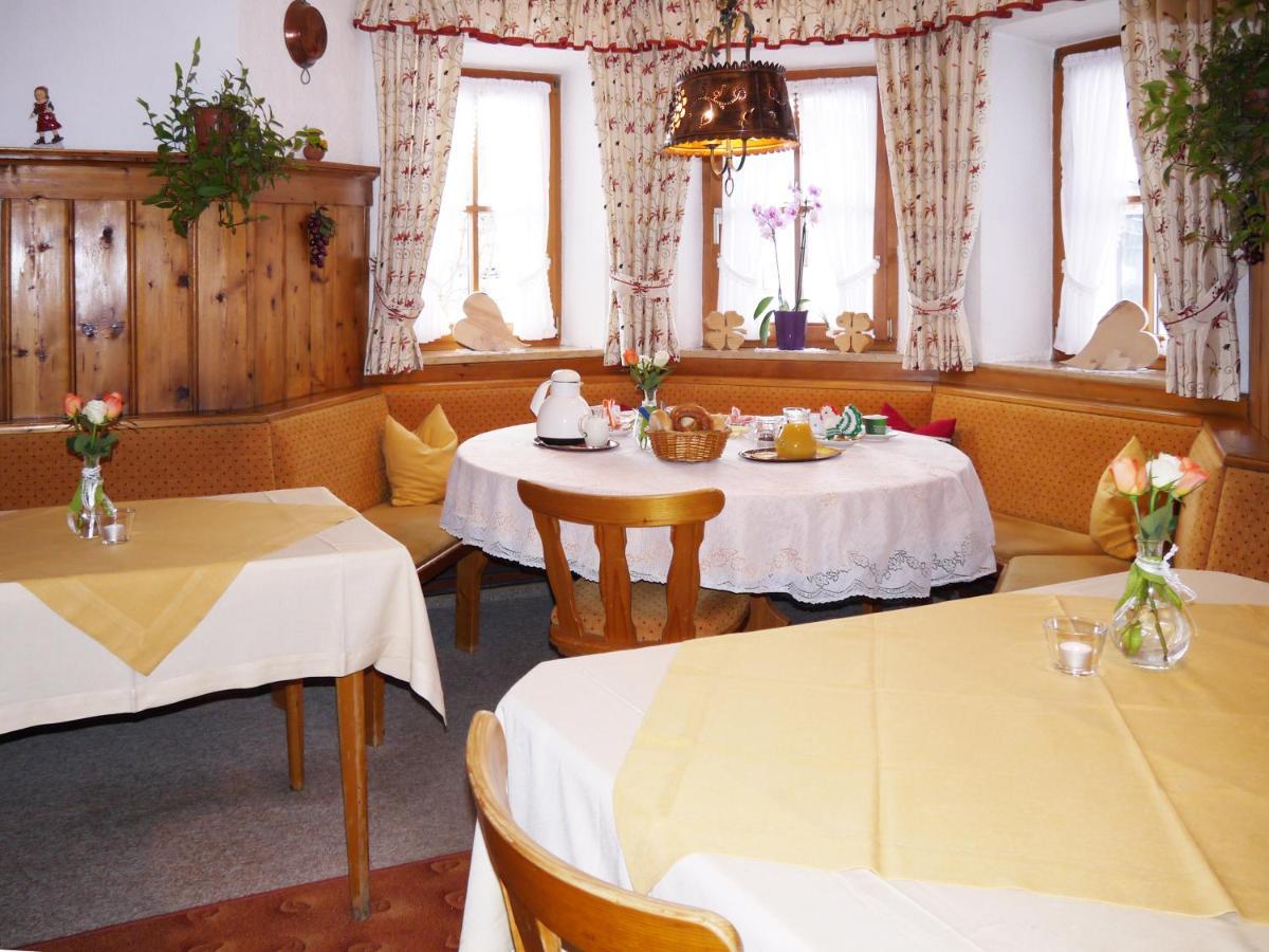 Gaestehaus Alfred Klais Krün Exteriör bild