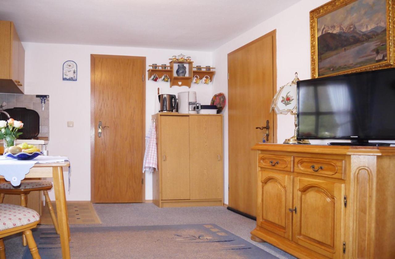 Gaestehaus Alfred Klais Krün Exteriör bild