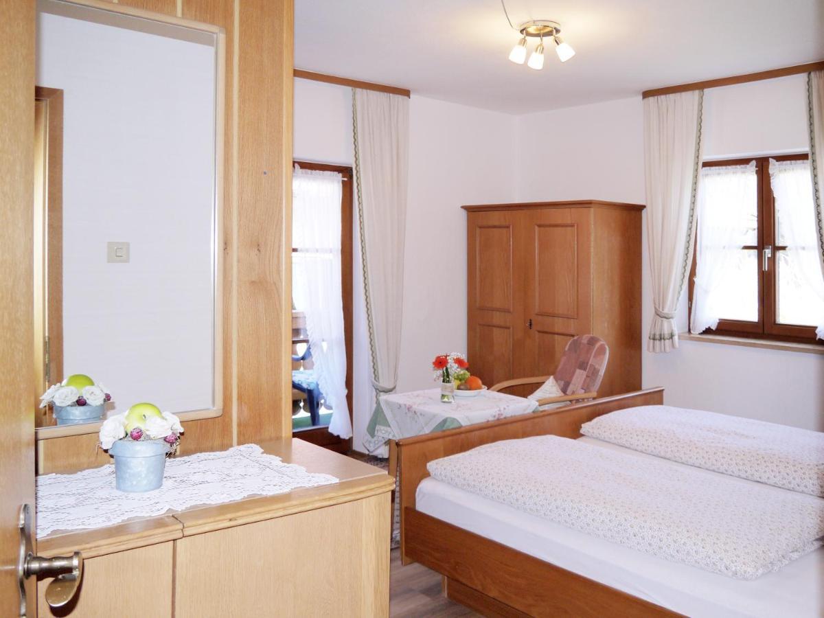Gaestehaus Alfred Klais Krün Exteriör bild